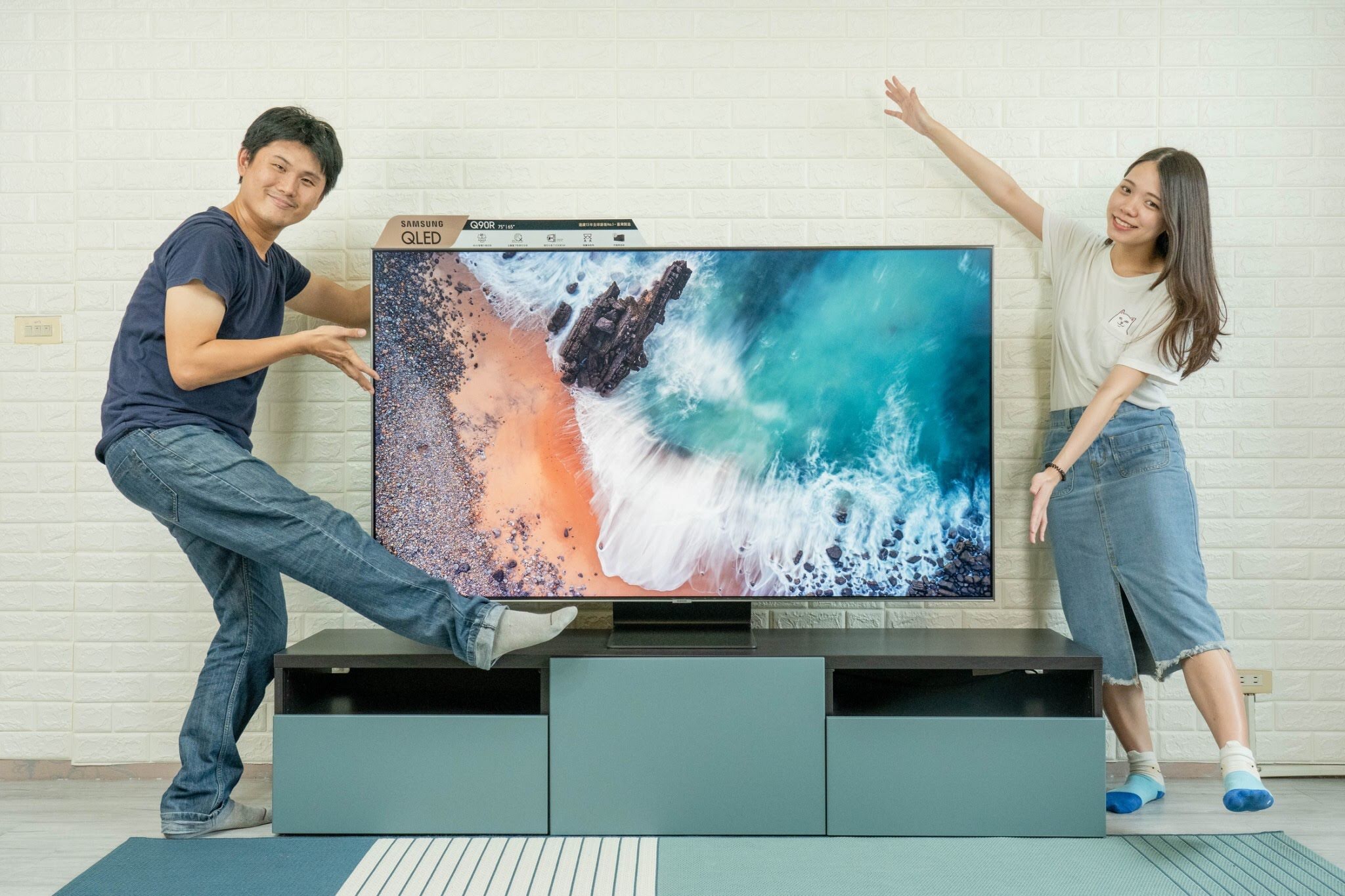 2019 4K 電視究極旗艦之美｜Samsung 旗艦 4K QLED 量子電視 Q90R 開箱深度心得｜科技狗 - 三星電視 - 科技狗 3C DOG