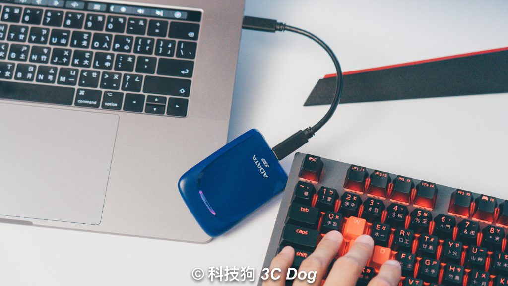 【開箱上手】剪片輸出大考驗 ADATA SE800 / SC680 外接式固態硬碟 SSD 開箱實測 - 1TB SSD, 1TB 硬碟, 512GB SSD, ADATA, SC680, SE800, ssd, 剪輯, 外接式固態硬碟 - 科技狗 3C DOG