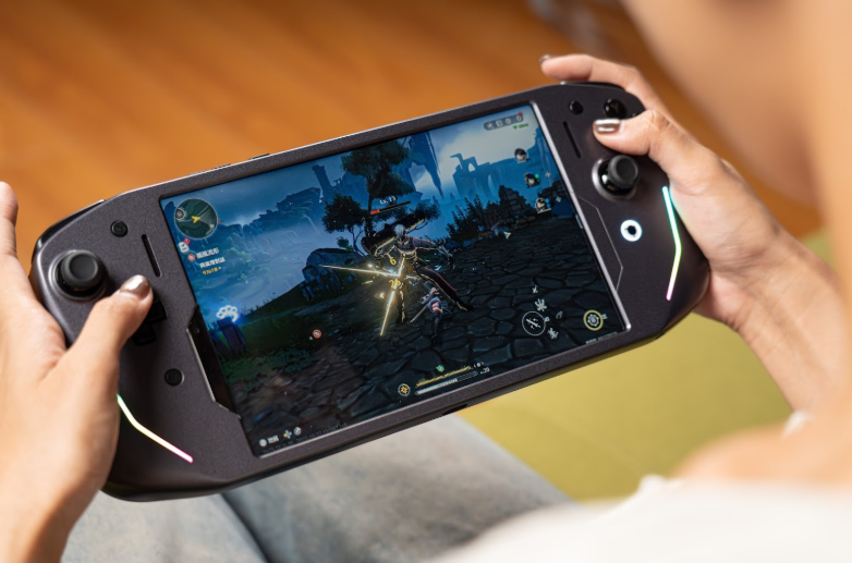 小米平板最強對手?臺灣沒賣的聯想 Legion Y700 四代評測:G9 手把合體、輕薄電競平板、Snapdragon 8 Elite 效能猛爆!災情、優缺點老實說|科技狗 - G9 手把, LENOVO, S8 Elite, 掌機, 電競平板 - 科技狗 3C DOG