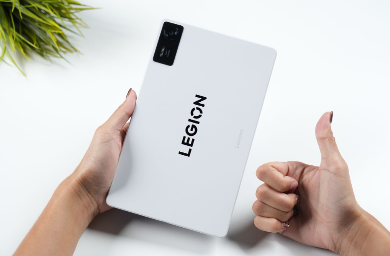 小米平板最強對手?臺灣沒賣的聯想 Legion Y700 四代評測:G9 手把合體、輕薄電競平板、Snapdragon 8 Elite 效能猛爆!災情、優缺點老實說|科技狗 - G9 手把, LENOVO, S8 Elite, 掌機, 電競平板 - 科技狗 3C DOG