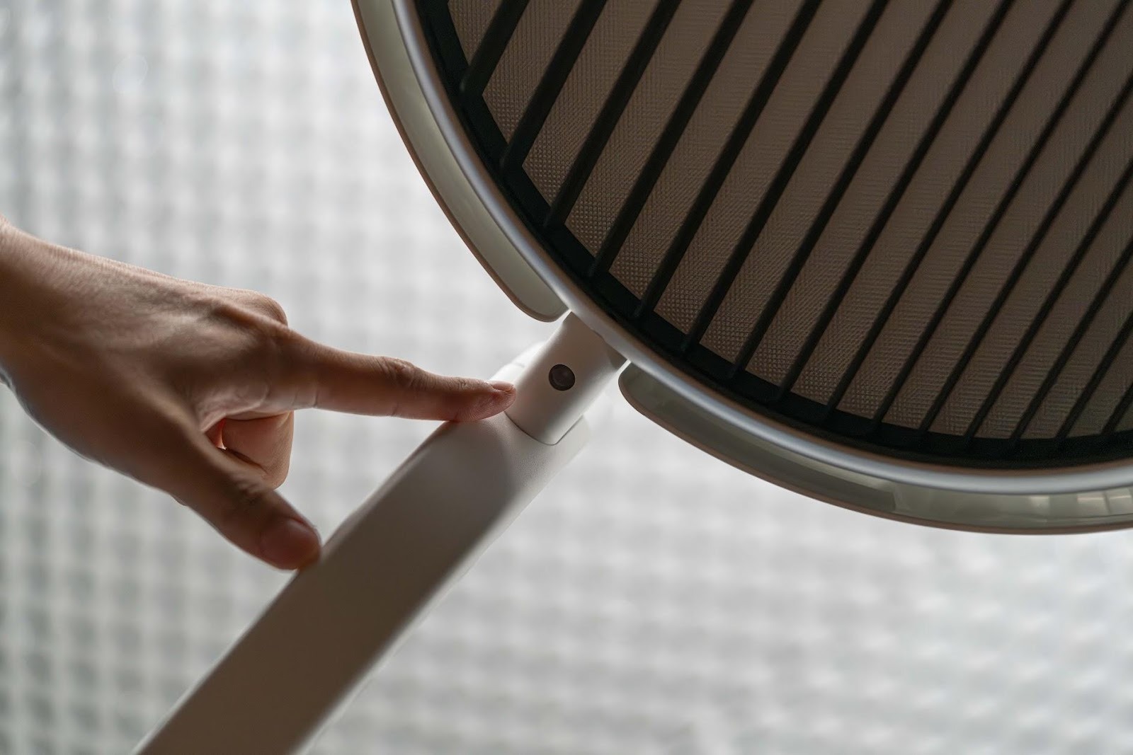 標題:超巨照明 BenQ MindDuo Max 護眼大立燈開箱評測|全光譜雙色 LED、Ra 演色性、檯燈、桌燈、寫字燈|科技狗 - benq, 檯燈, 立燈, 護眼, 開箱評測 - 科技狗 3C DOG