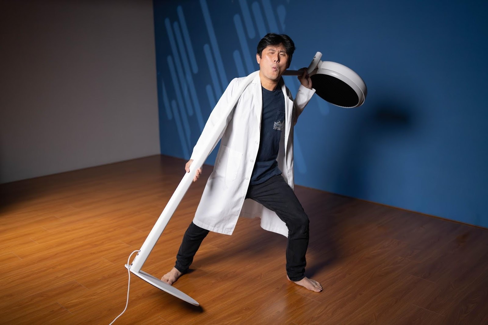 標題:超巨照明 BenQ MindDuo Max 護眼大立燈開箱評測|全光譜雙色 LED、Ra 演色性、檯燈、桌燈、寫字燈|科技狗 - benq, 檯燈, 立燈, 護眼, 開箱評測 - 科技狗 3C DOG